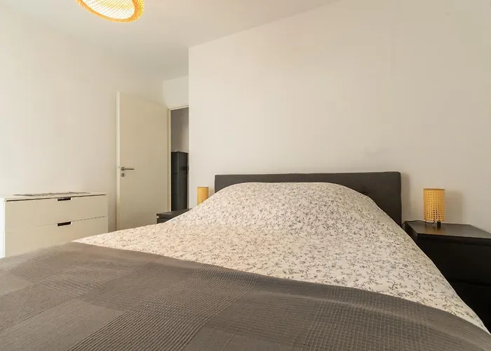 Appartement 70 M2 Climatise Avec Balcon Et Parking