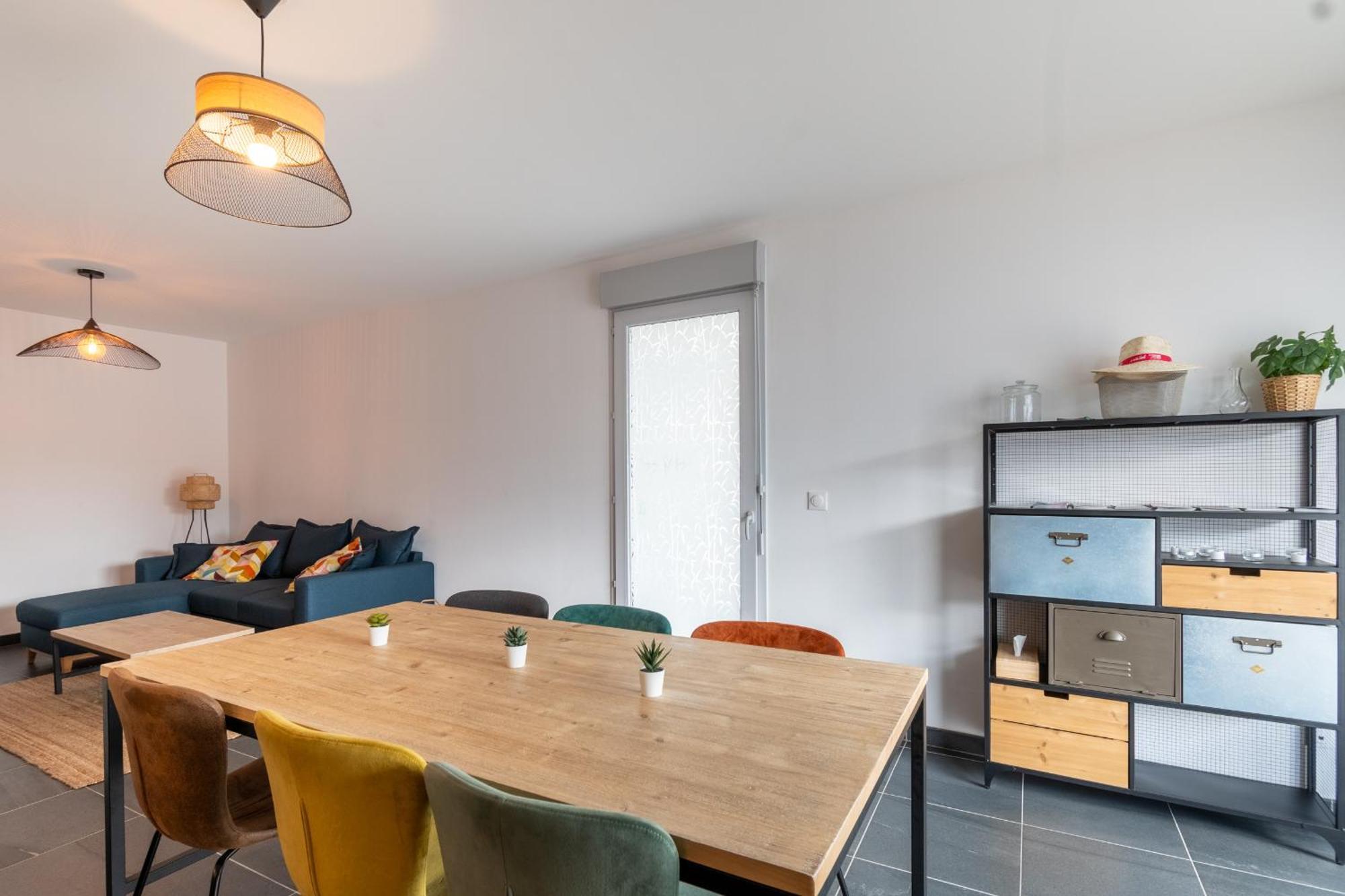 Apartment 70 M2 Climatise Avec Balcon Et Parking Marseille