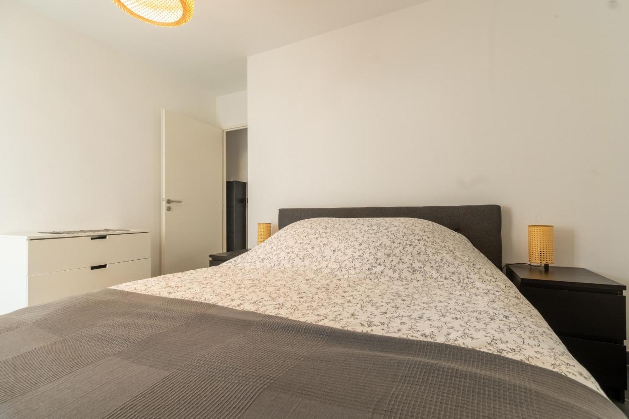 70 M2 Climatise Avec Balcon Et Parking Marseilles